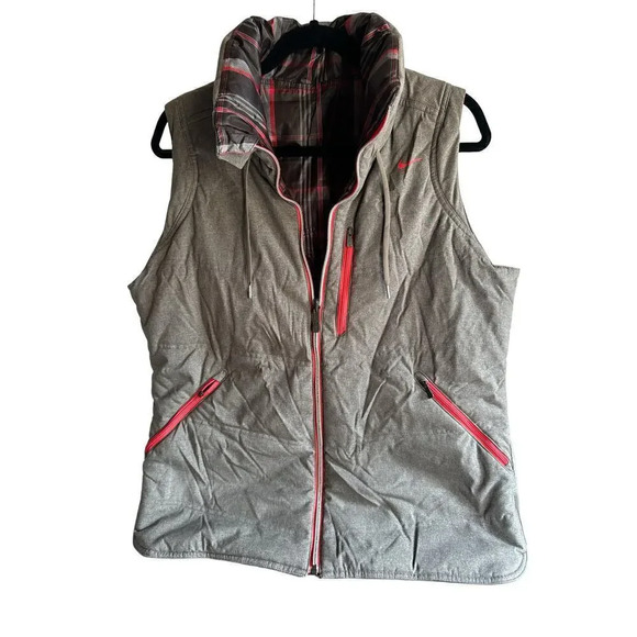 Nike Jackets & Blazers - Nike Reversable puffer vest hidden hood XL 2in1 outdoor hiking camping